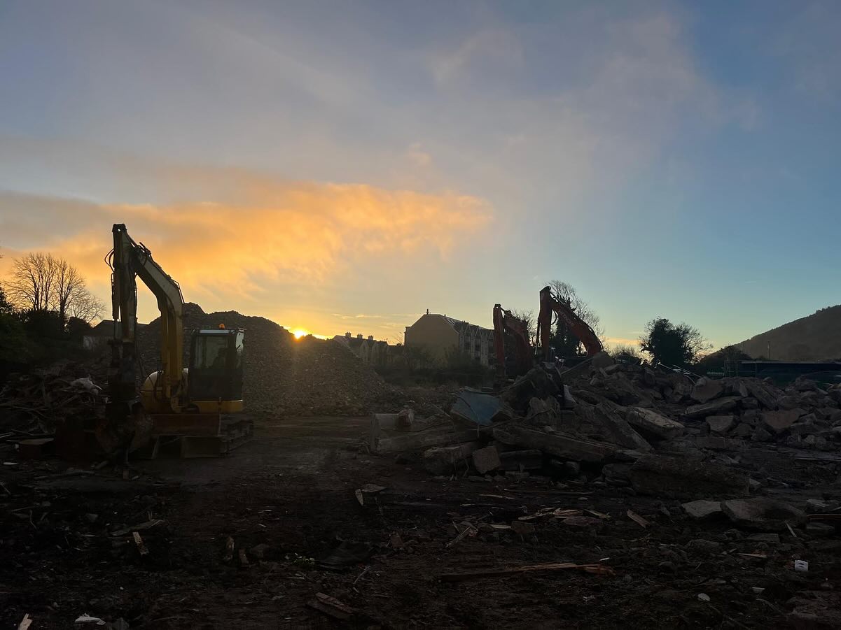 Rock Breaking Dig Out